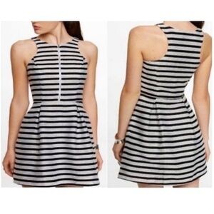 EXPRESS Women’s Black & white striped mini dress fit and flare front zip size 10